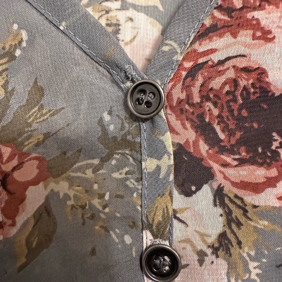 Floral Lace Trim Blouse - Picture 4 of 9